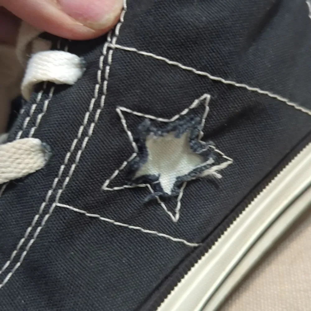 vintage 2004 Converse One Star Junior hi‎ top sneakers